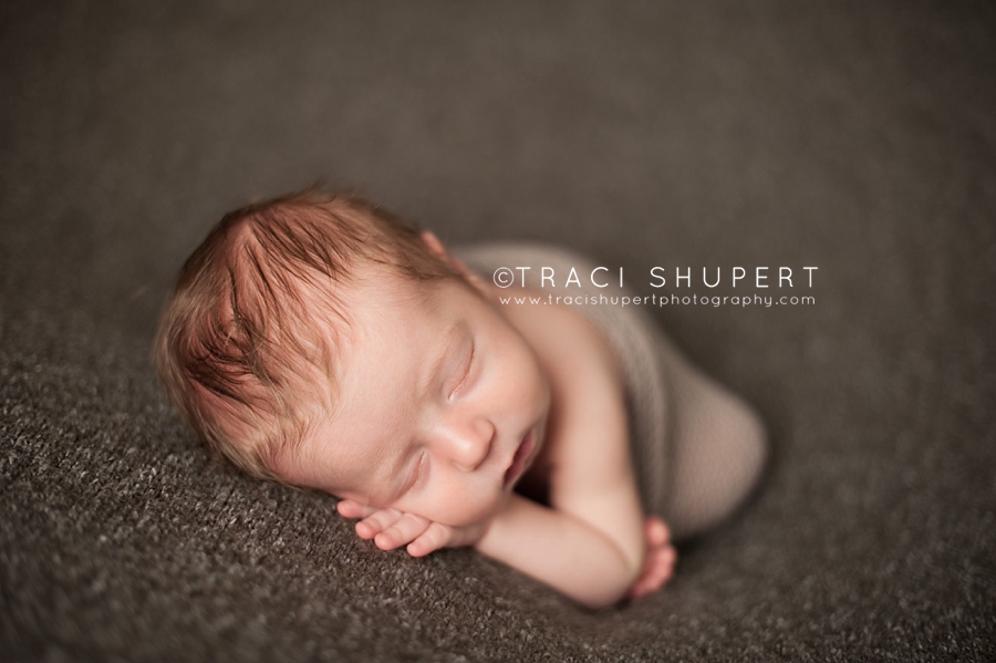 South-Bend-Indiana-Newborn-Photographer-03